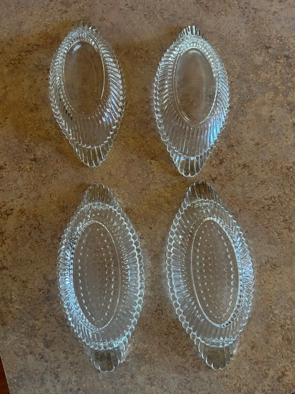 Vintage Jeanette Glass Oval (2) 2 unmarked Serving Dishes - Set of 4- - Picture 2 of 4